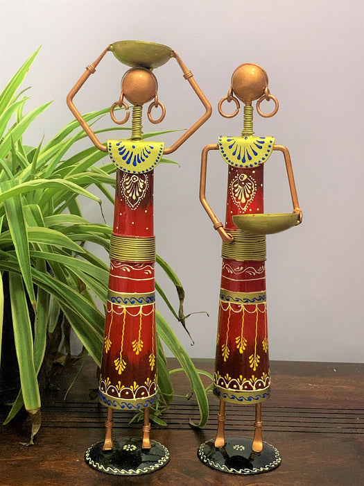 IndicHues Handmade Wrought Iron Farmer Ladies in Red, Set of 2